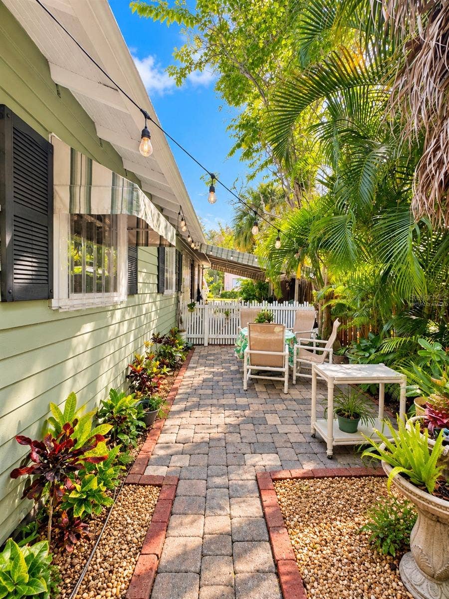 1777 ALTA VISTA STREET, Sarasota, FL 34236 Backyard - Virtually Staged