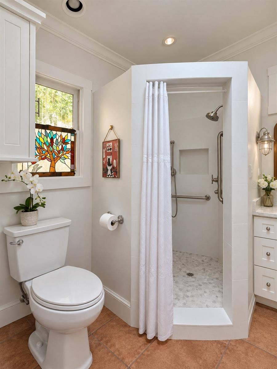 1777 ALTA VISTA STREET, Sarasota, FL 34236 Primary Bathroom - Virtually Staged