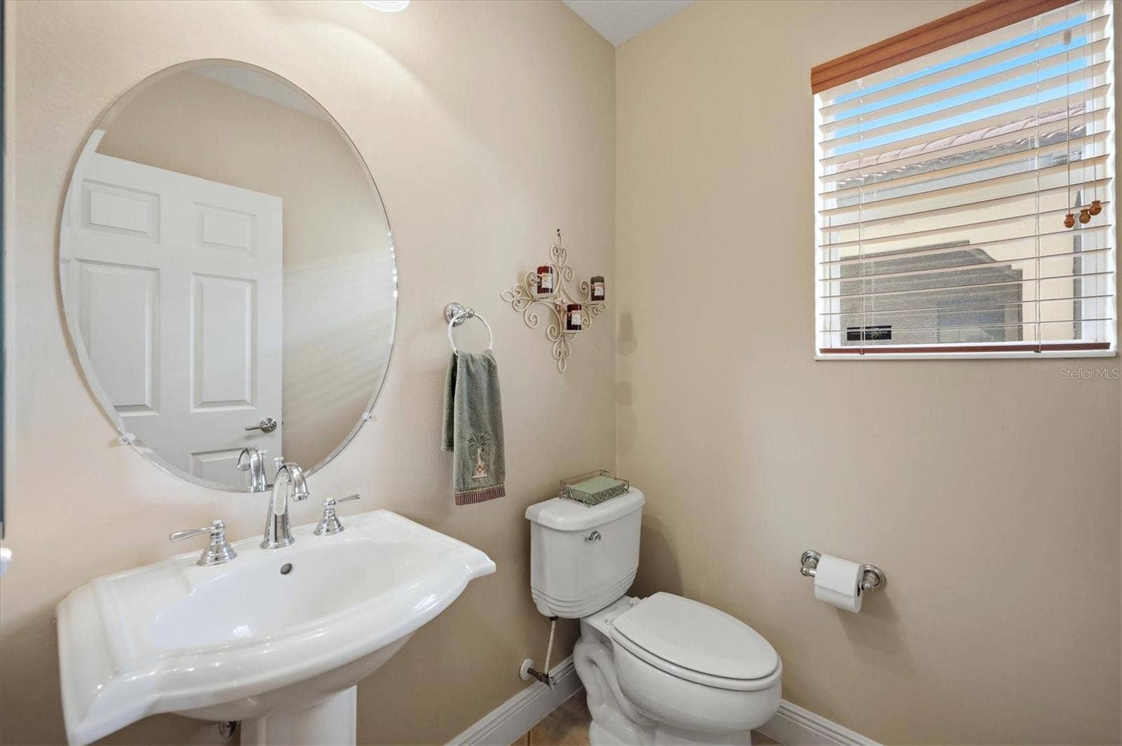 23901 WAVERLY CIRCLE, Venice, FL 34293 23901 WAVERLY CIRCLE, Venice, FL 34293
