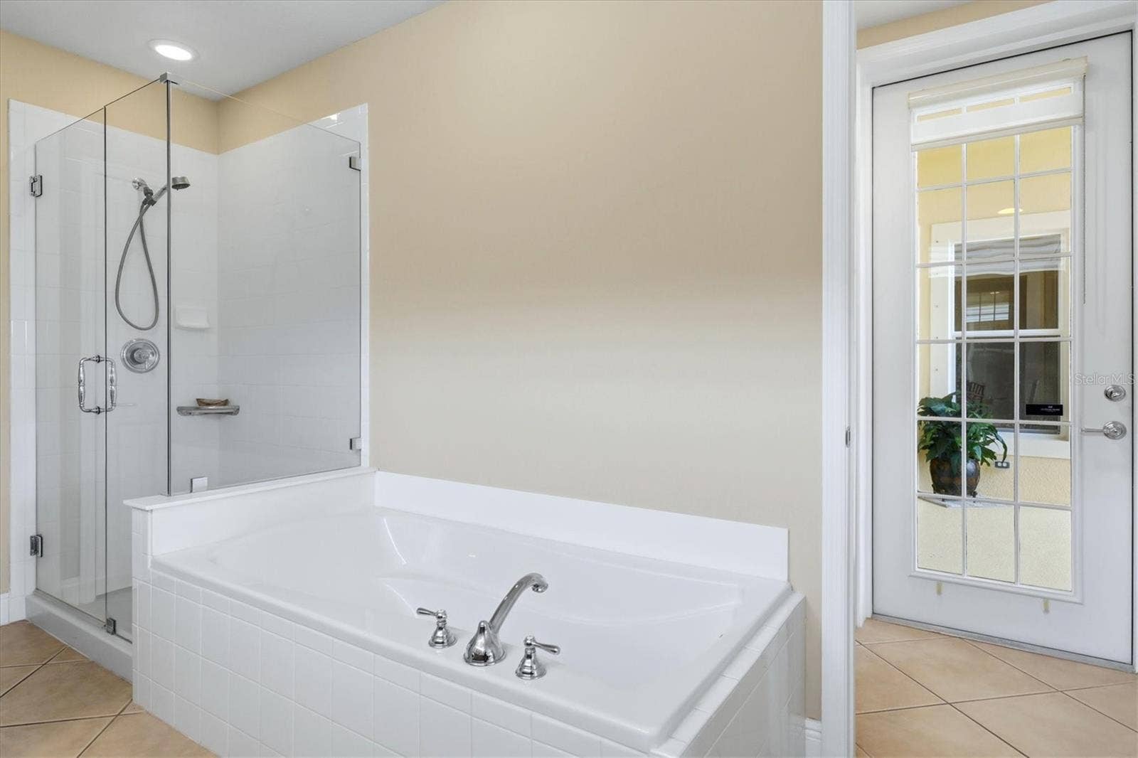 23901 WAVERLY CIRCLE, Venice, FL 34293 23901 WAVERLY CIRCLE, Venice, FL 34293
