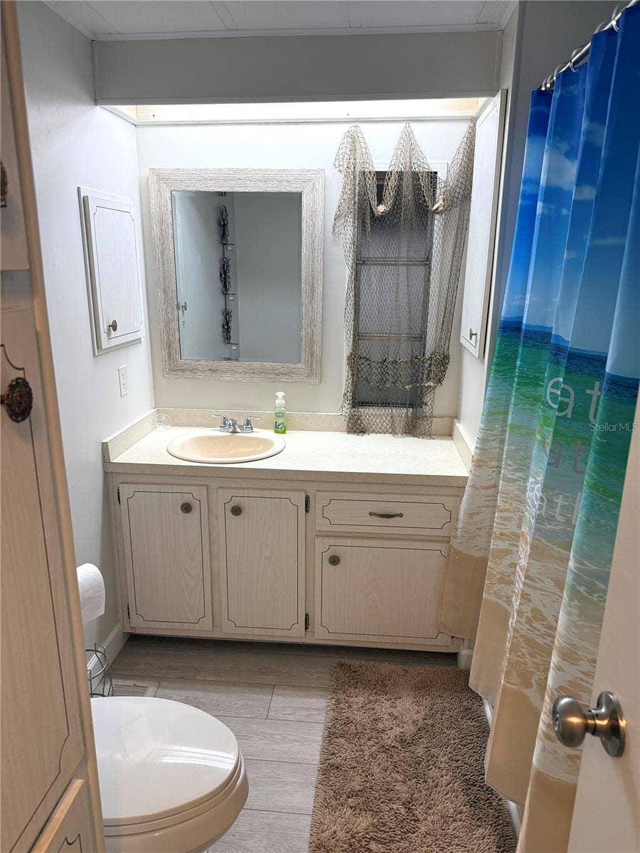 5619 BAYSHORE ROAD, #159, Palmetto, FL 34221 Guest Bathroom