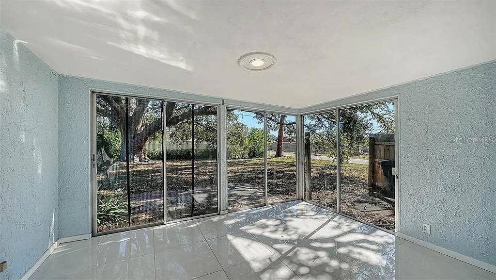 5529 NUTMEG AVENUE, Sarasota, FL 34231