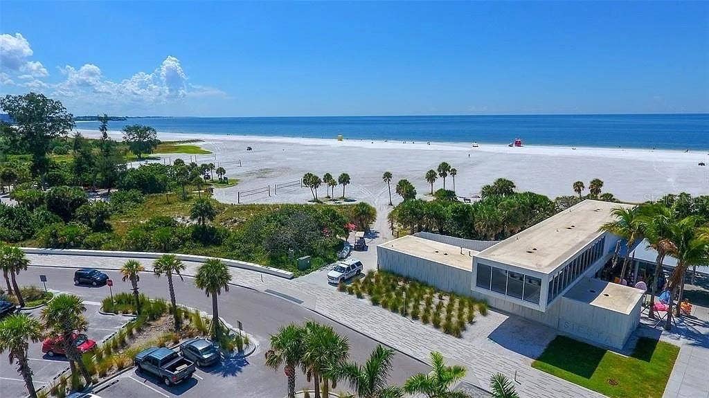 5529 NUTMEG AVENUE, Sarasota, FL 34231