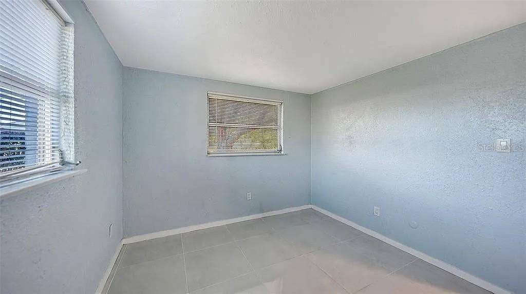 5529 NUTMEG AVENUE, Sarasota, FL 34231