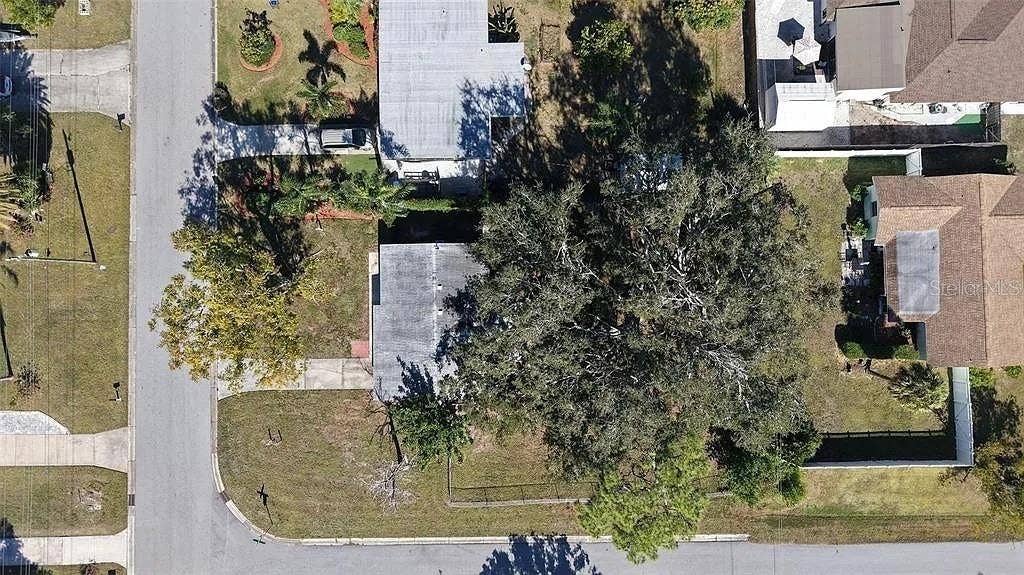 5529 NUTMEG AVENUE, Sarasota, FL 34231