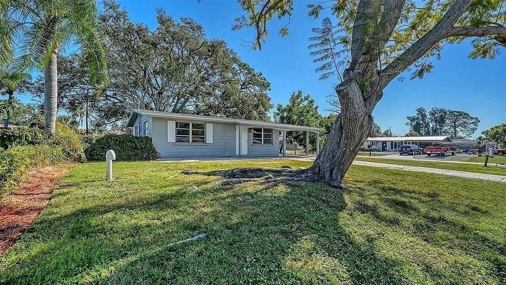 5529 NUTMEG AVENUE, Sarasota, FL 34231
