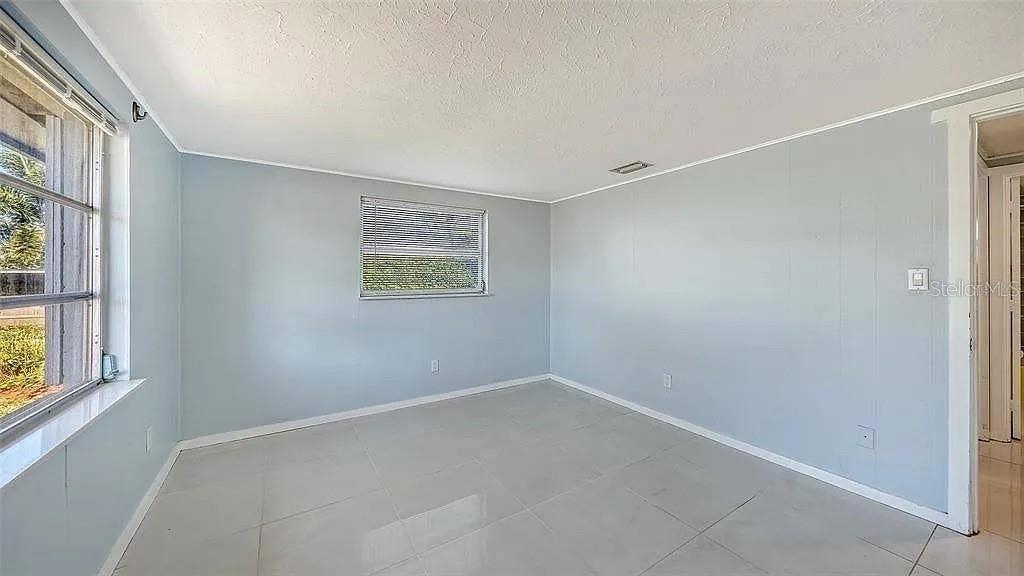 5529 NUTMEG AVENUE, Sarasota, FL 34231