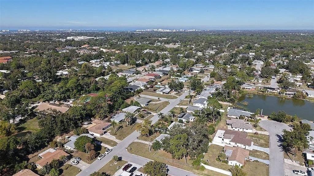 5529 NUTMEG AVENUE, Sarasota, FL 34231