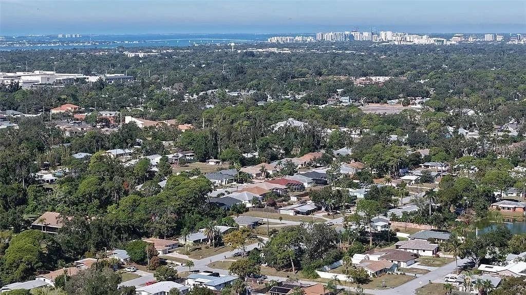 5529 NUTMEG AVENUE, Sarasota, FL 34231
