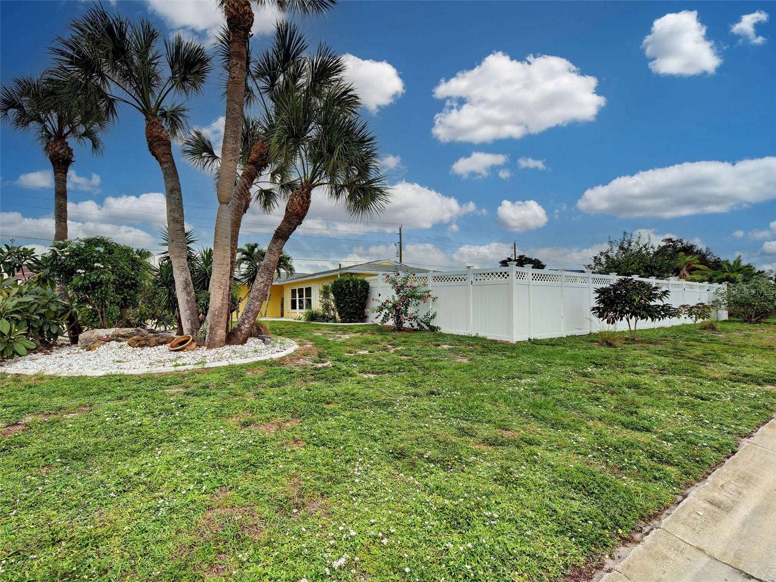612 GLEN OAK ROAD, Venice, FL 34293