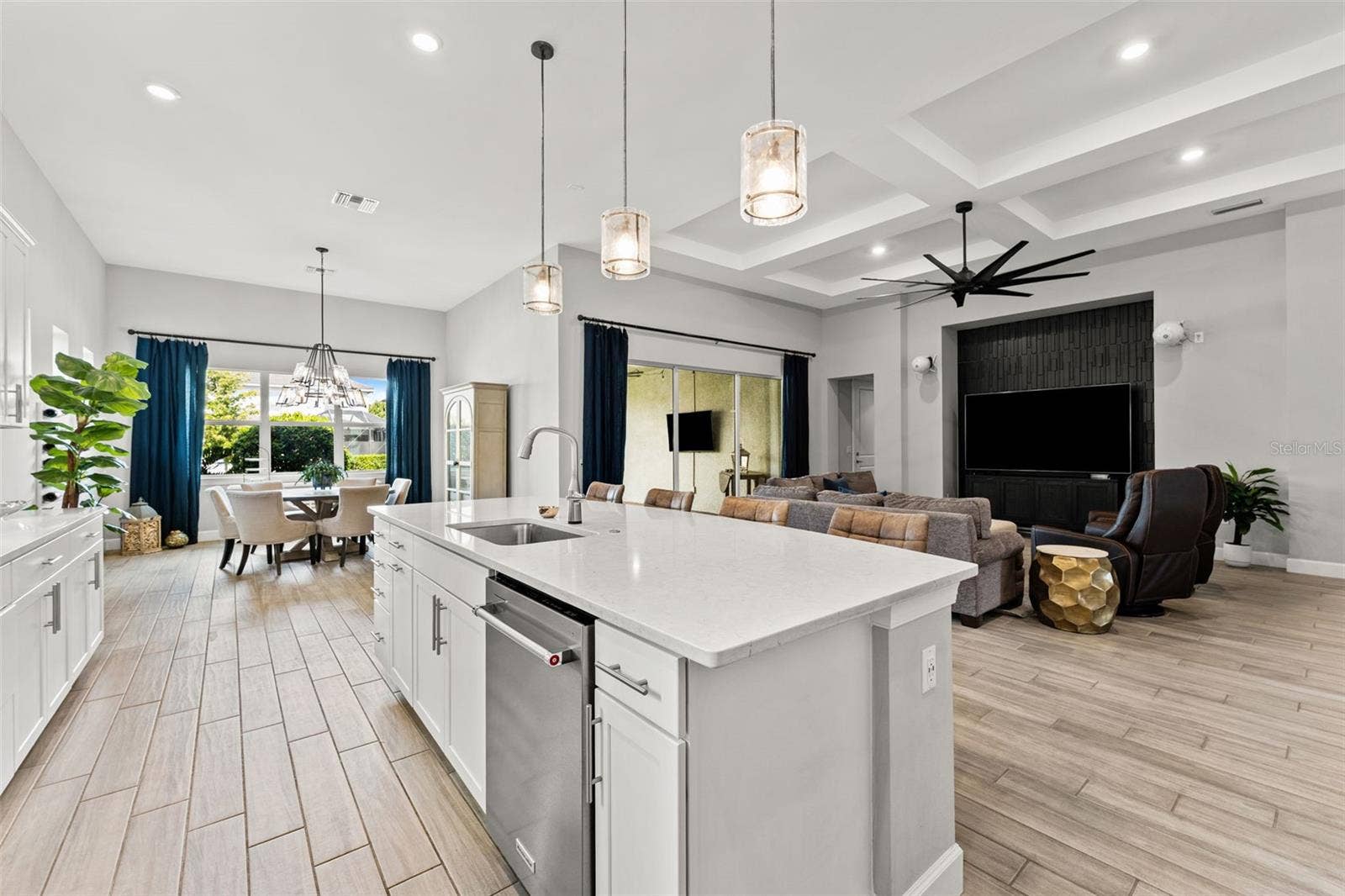 12111 BLUE HILL TRAIL, Bradenton, FL 34211 12111 BLUE HILL TRAIL, Bradenton, FL 34211