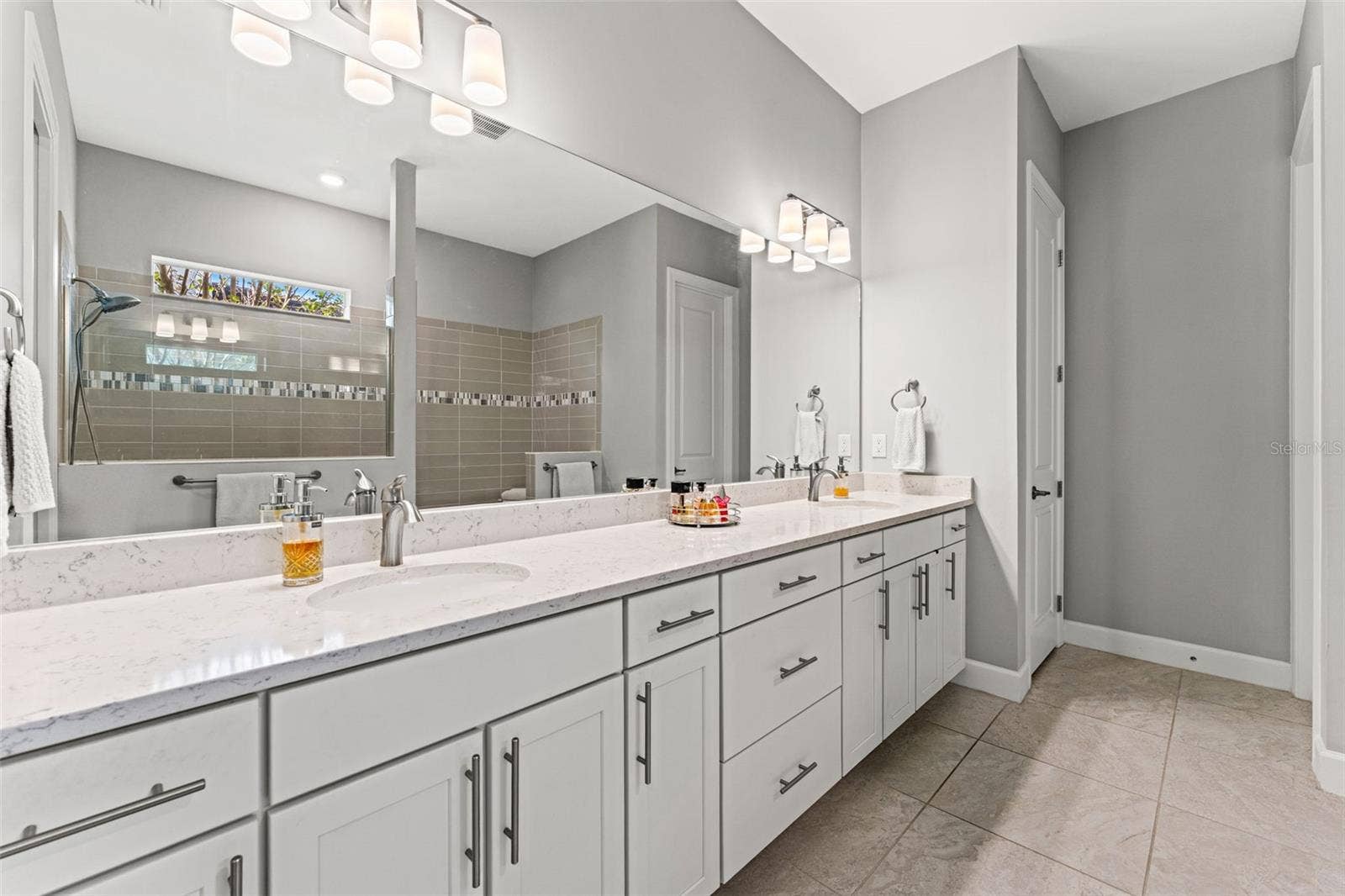 12111 BLUE HILL TRAIL, Bradenton, FL 34211 12111 BLUE HILL TRAIL, Bradenton, FL 34211