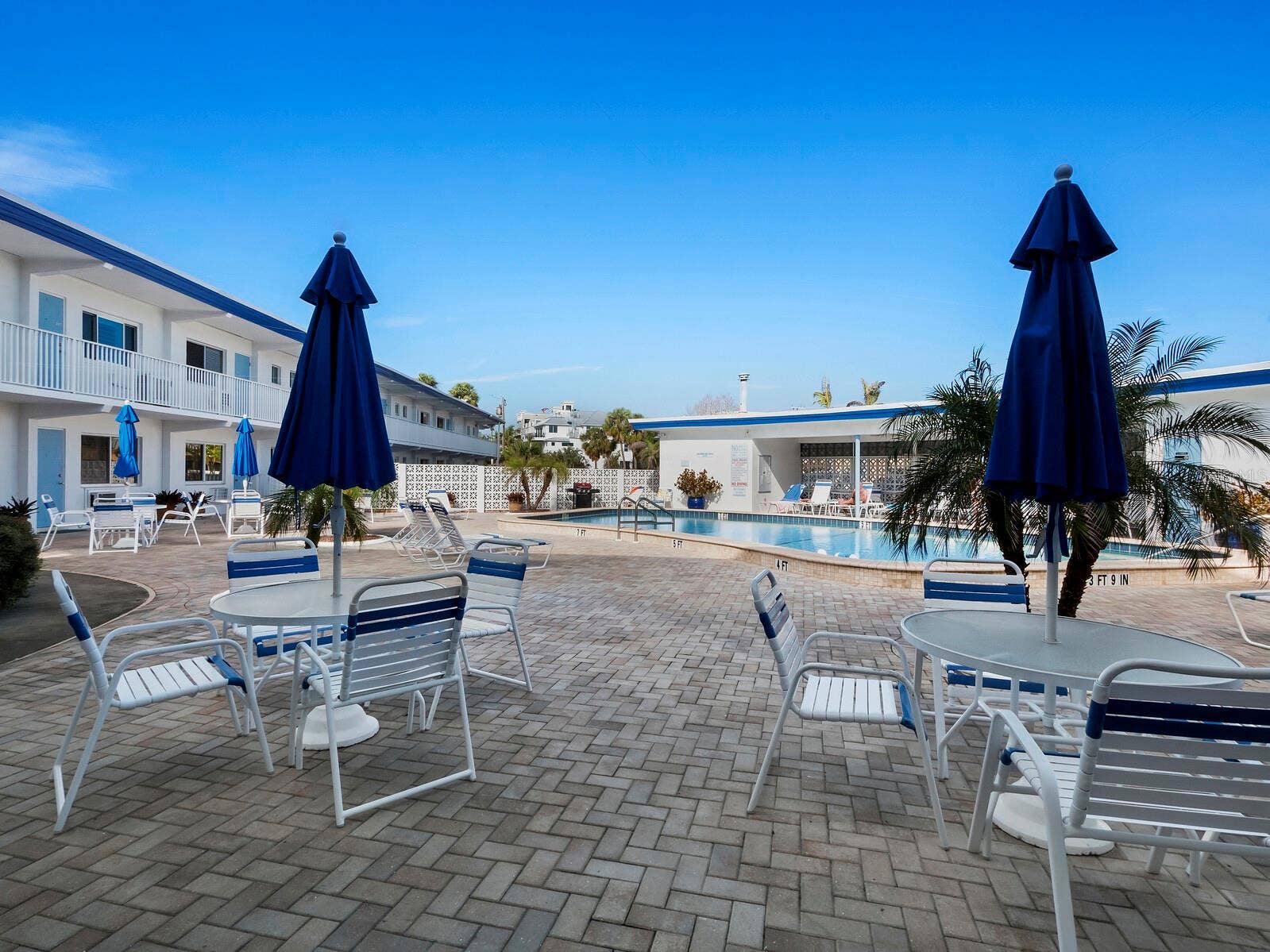 475 BENJAMIN FRANKLIN DRIVE, #215, Sarasota, FL 34236