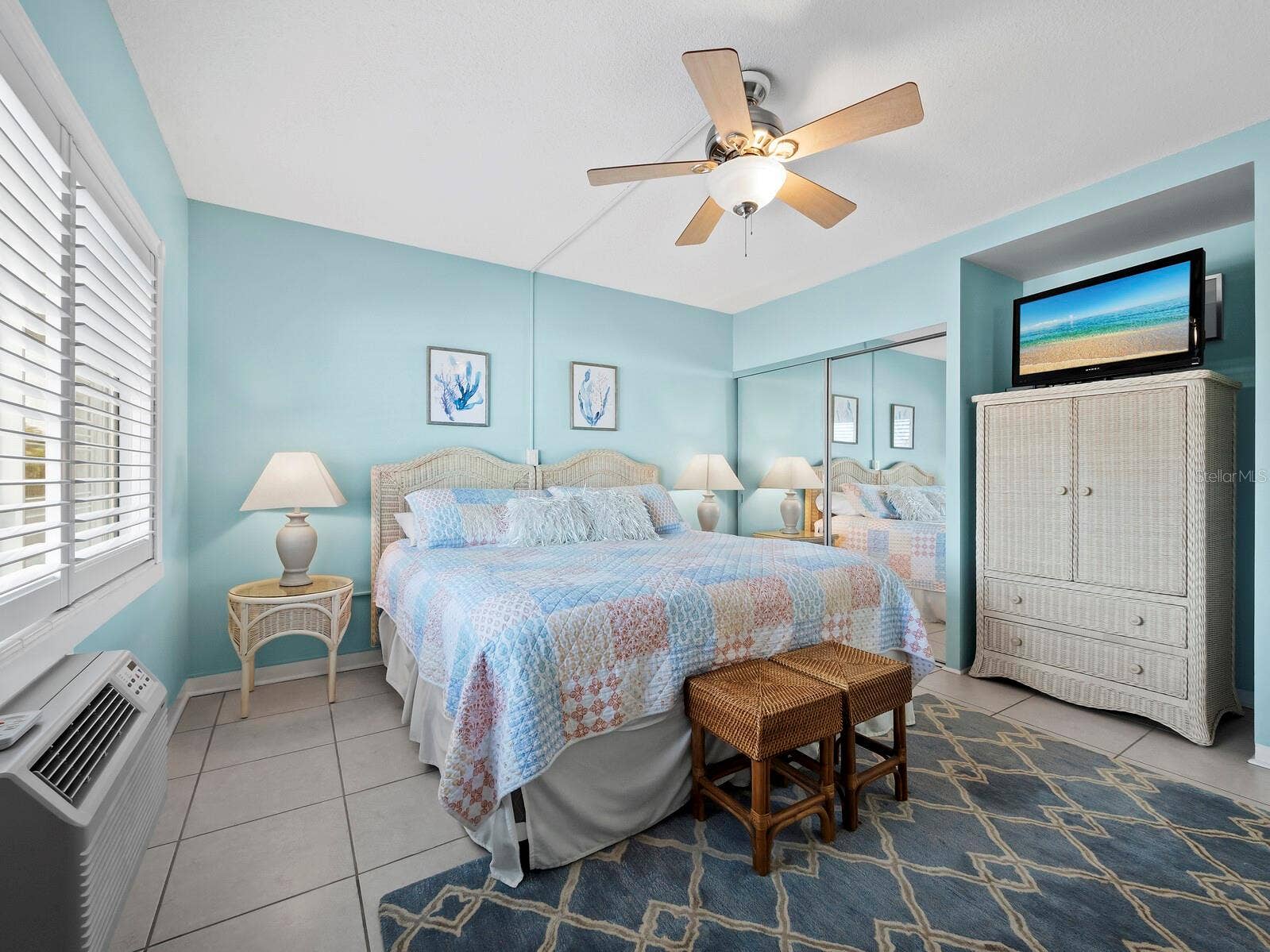475 BENJAMIN FRANKLIN DRIVE, #215, Sarasota, FL 34236