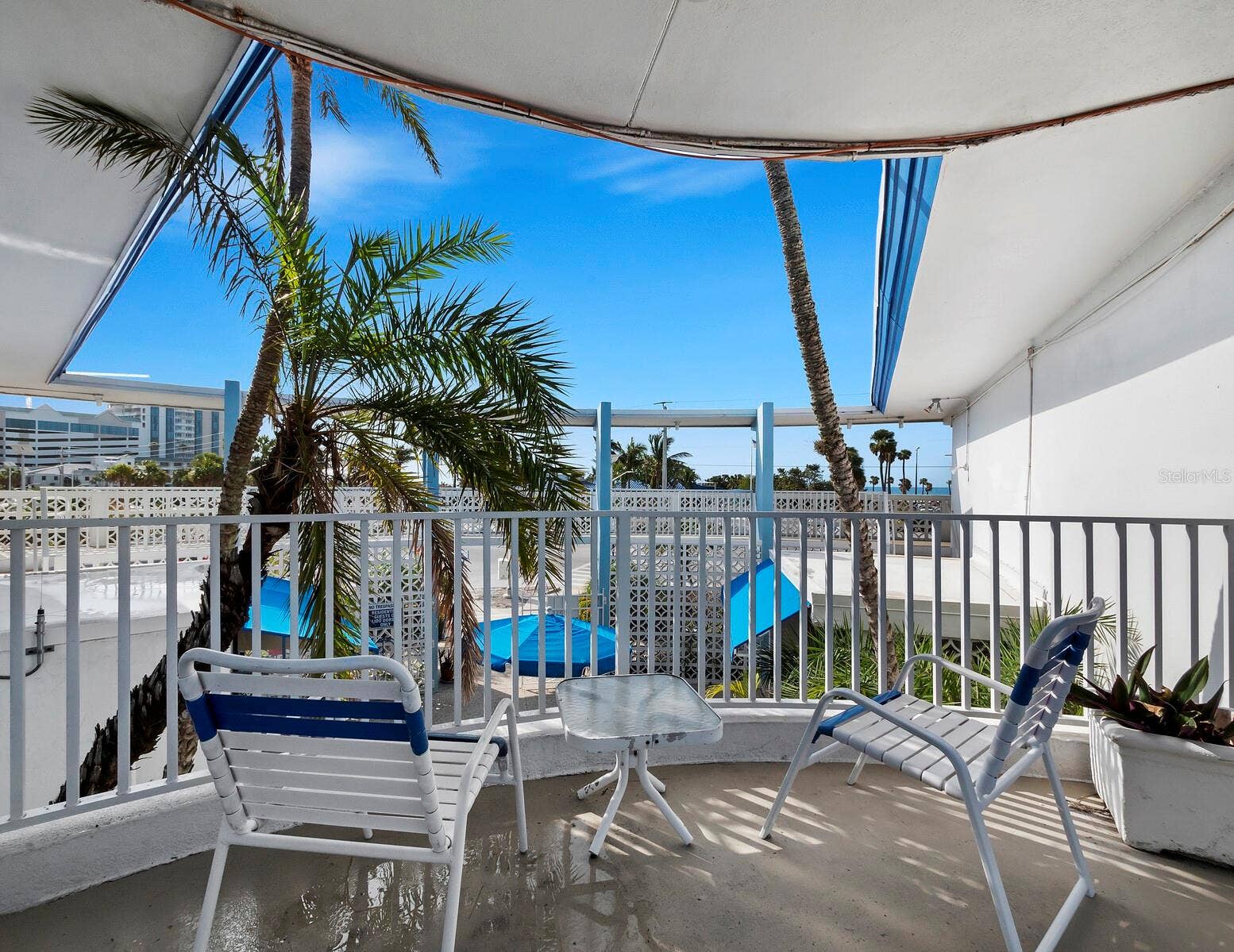 475 BENJAMIN FRANKLIN DRIVE, #215, Sarasota, FL 34236