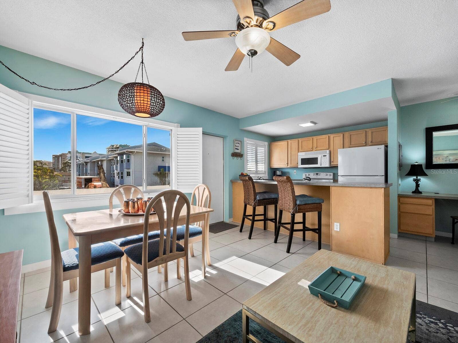 475 BENJAMIN FRANKLIN DRIVE, #215, Sarasota, FL 34236