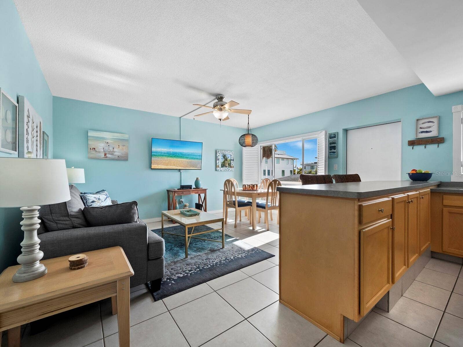 475 BENJAMIN FRANKLIN DRIVE, #215, Sarasota, FL 34236