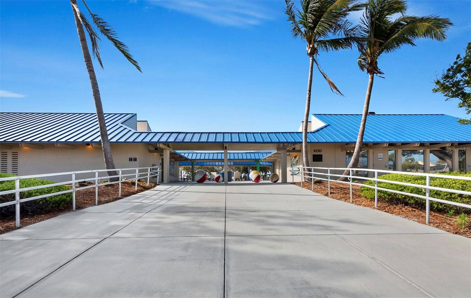 475 BENJAMIN FRANKLIN DRIVE, #215, Sarasota, FL 34236