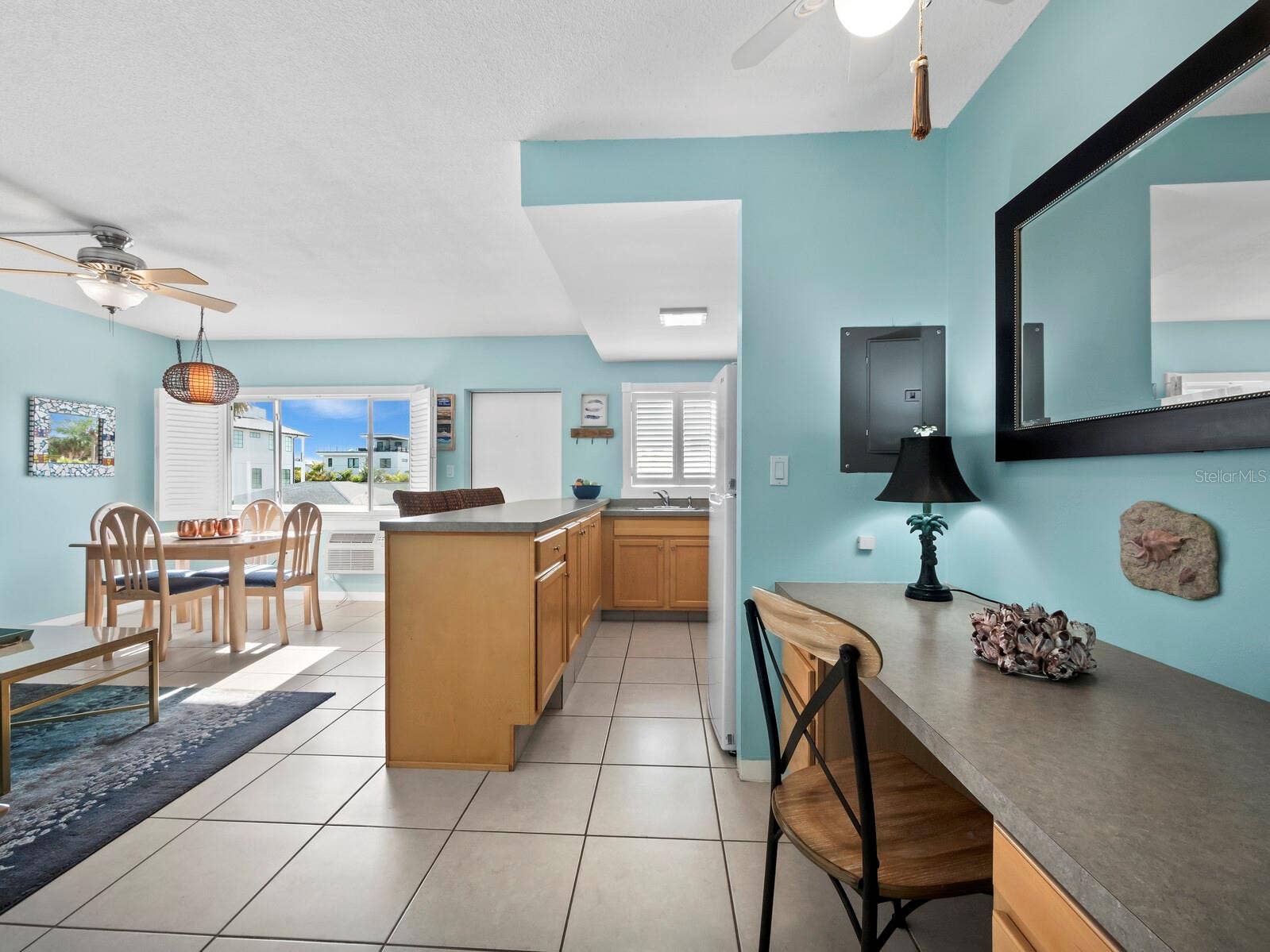 475 BENJAMIN FRANKLIN DRIVE, #215, Sarasota, FL 34236