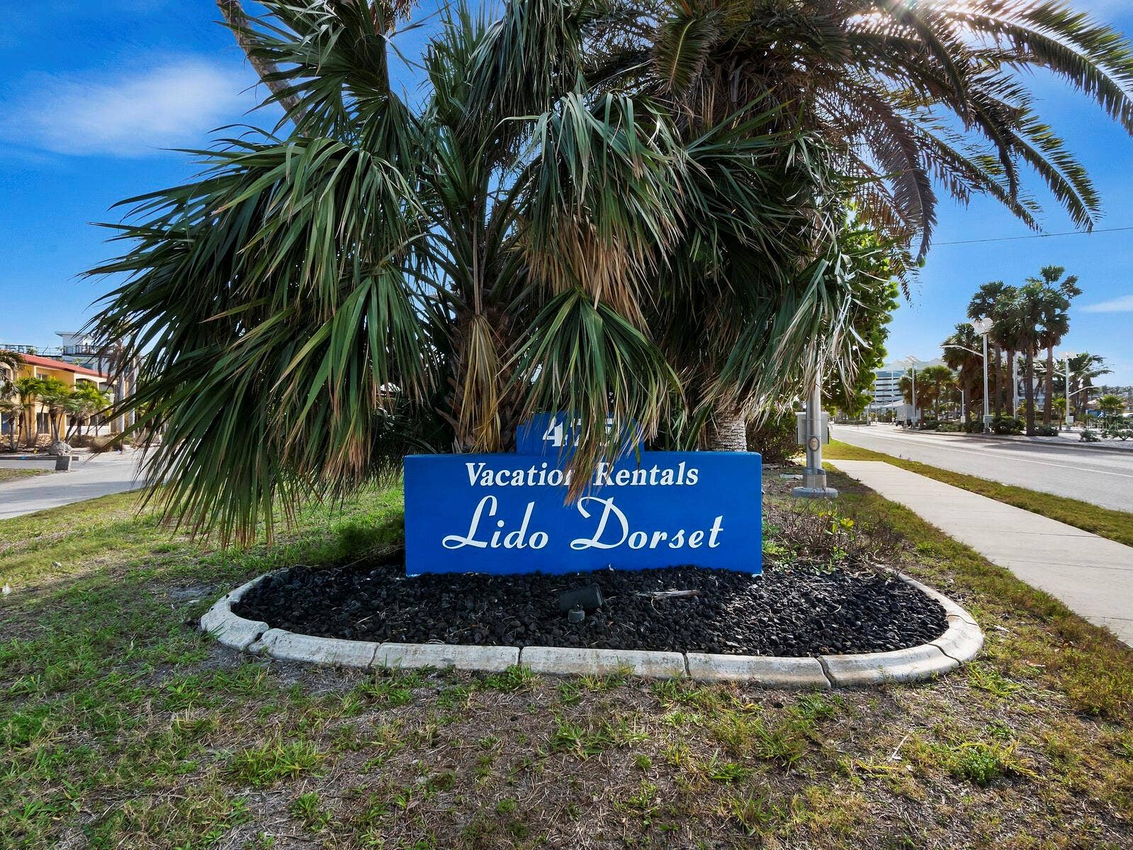 475 BENJAMIN FRANKLIN DRIVE, #215, Sarasota, FL 34236