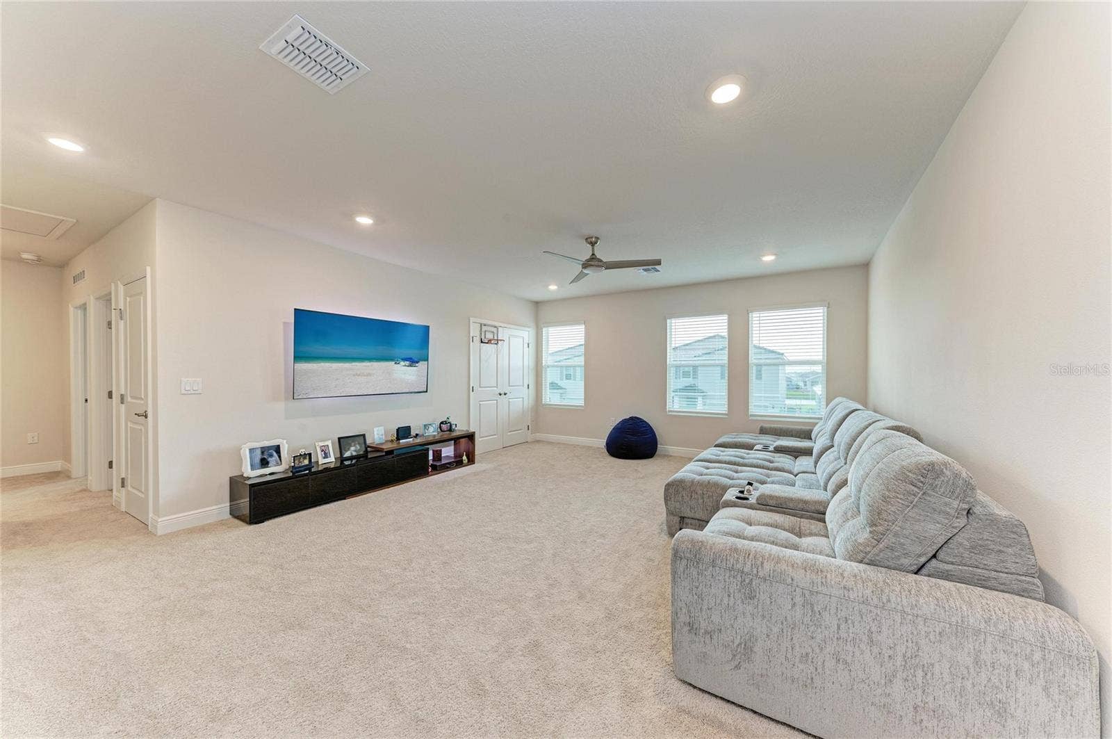 18211 THISTLEBERRY PLACE, Lakewood Ranch, FL 34211 18211 THISTLEBERRY PLACE, Lakewood Ranch, FL 34211