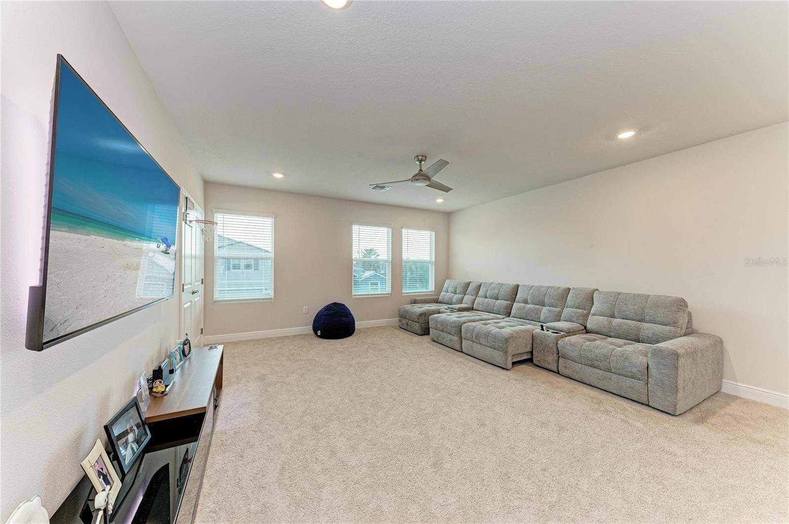 18211 THISTLEBERRY PLACE, Lakewood Ranch, FL 34211 18211 THISTLEBERRY PLACE, Lakewood Ranch, FL 34211