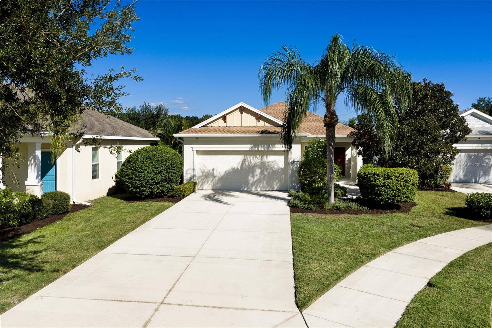 11212 WHITE ROCK TERRACE, Bradenton, FL 34211 Extra long driveway!