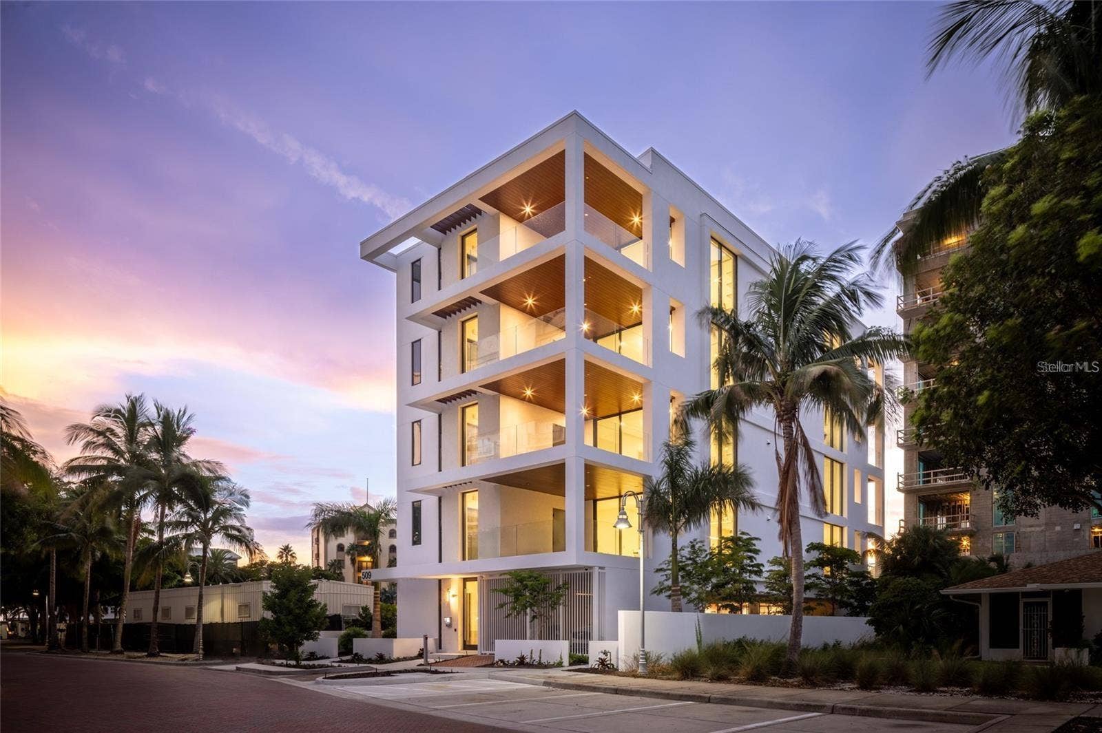 509 GOLDEN GATE POINT, #3, Sarasota, FL 34236