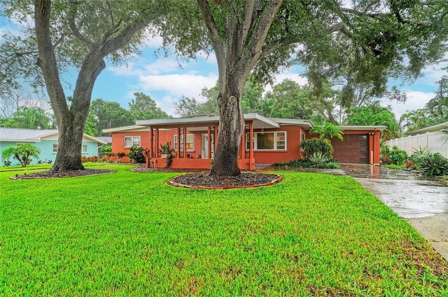 Property photo for 126 HOLLY AVENUE, Sarasota, FL