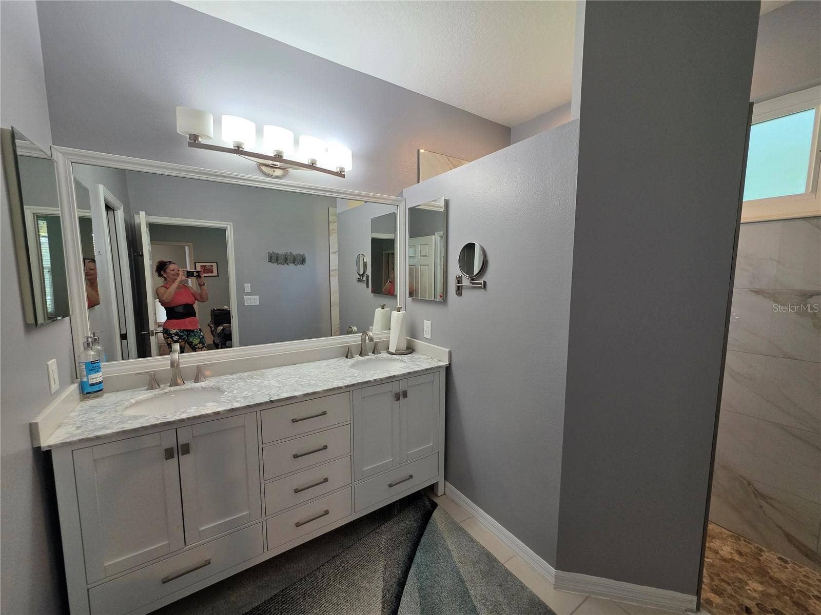 Spacious Primary bath