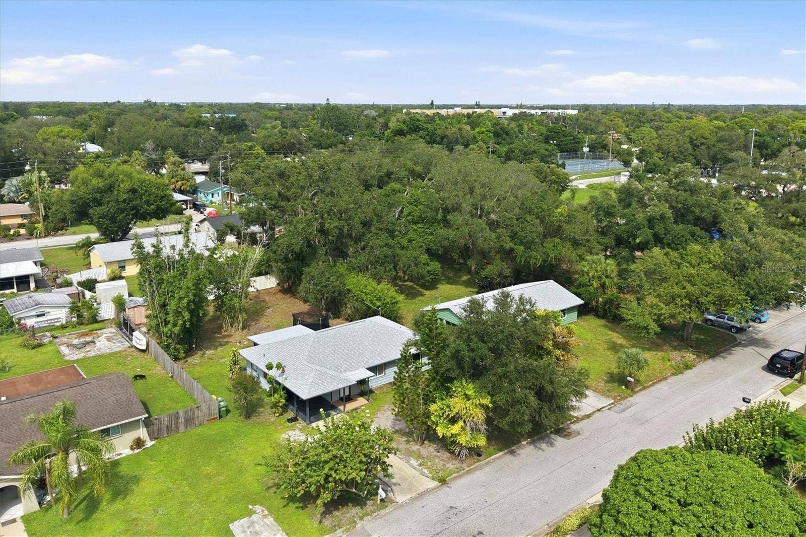 2533 HAWTHORNE STREET, Sarasota, FL 34239 2533 HAWTHORNE STREET, Sarasota, FL 34239