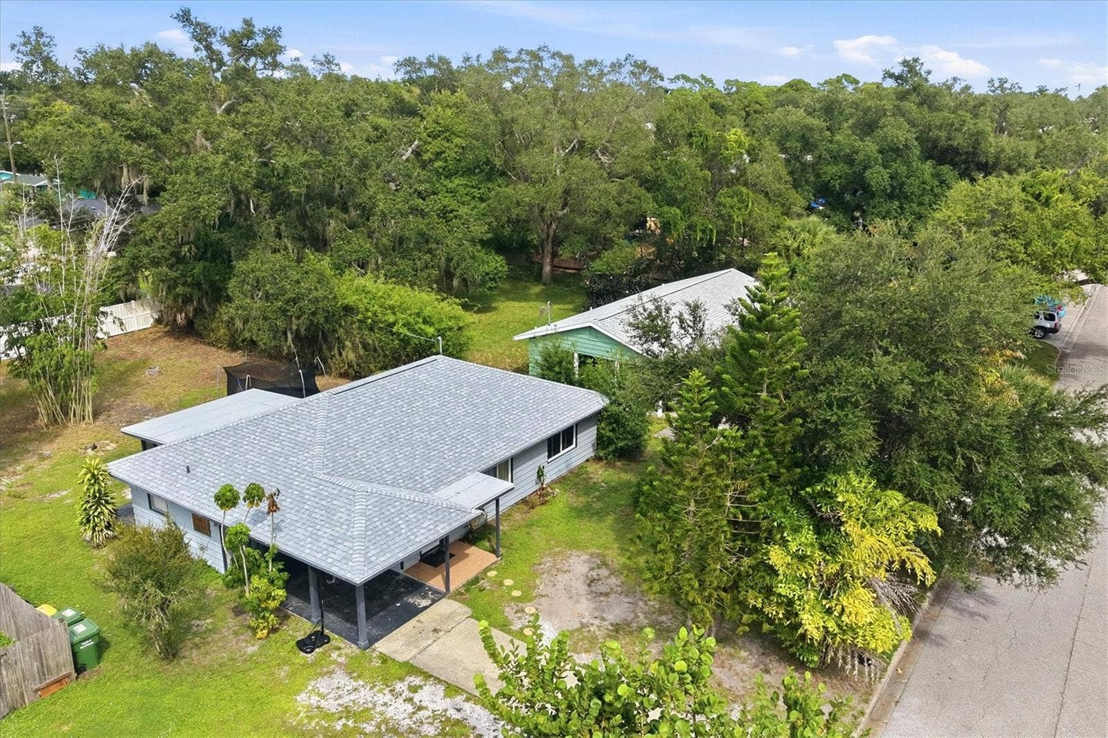 2533 HAWTHORNE STREET, Sarasota, FL 34239 2533 HAWTHORNE STREET, Sarasota, FL 34239