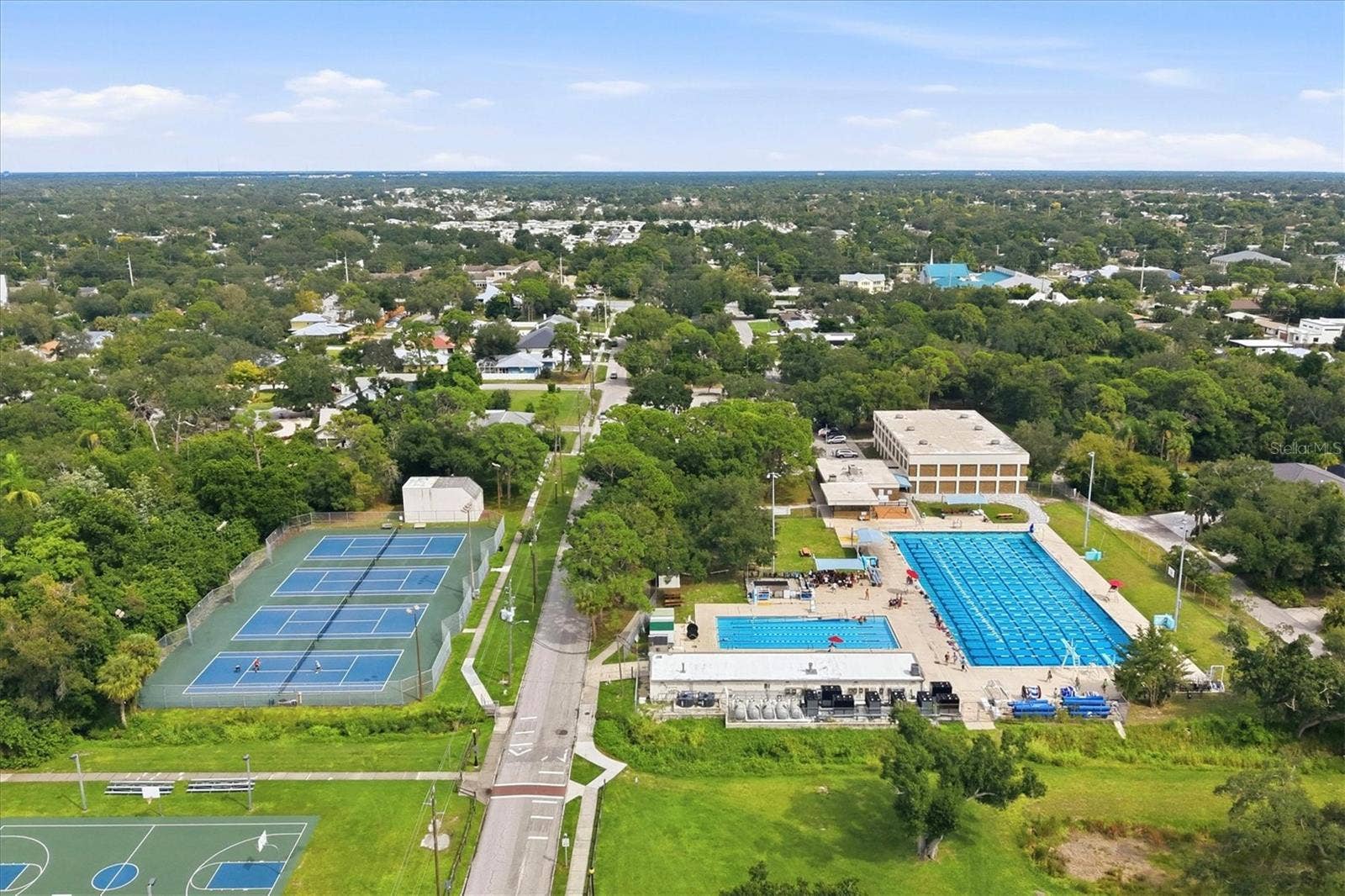 2533 HAWTHORNE STREET, Sarasota, FL 34239 2533 HAWTHORNE STREET, Sarasota, FL 34239