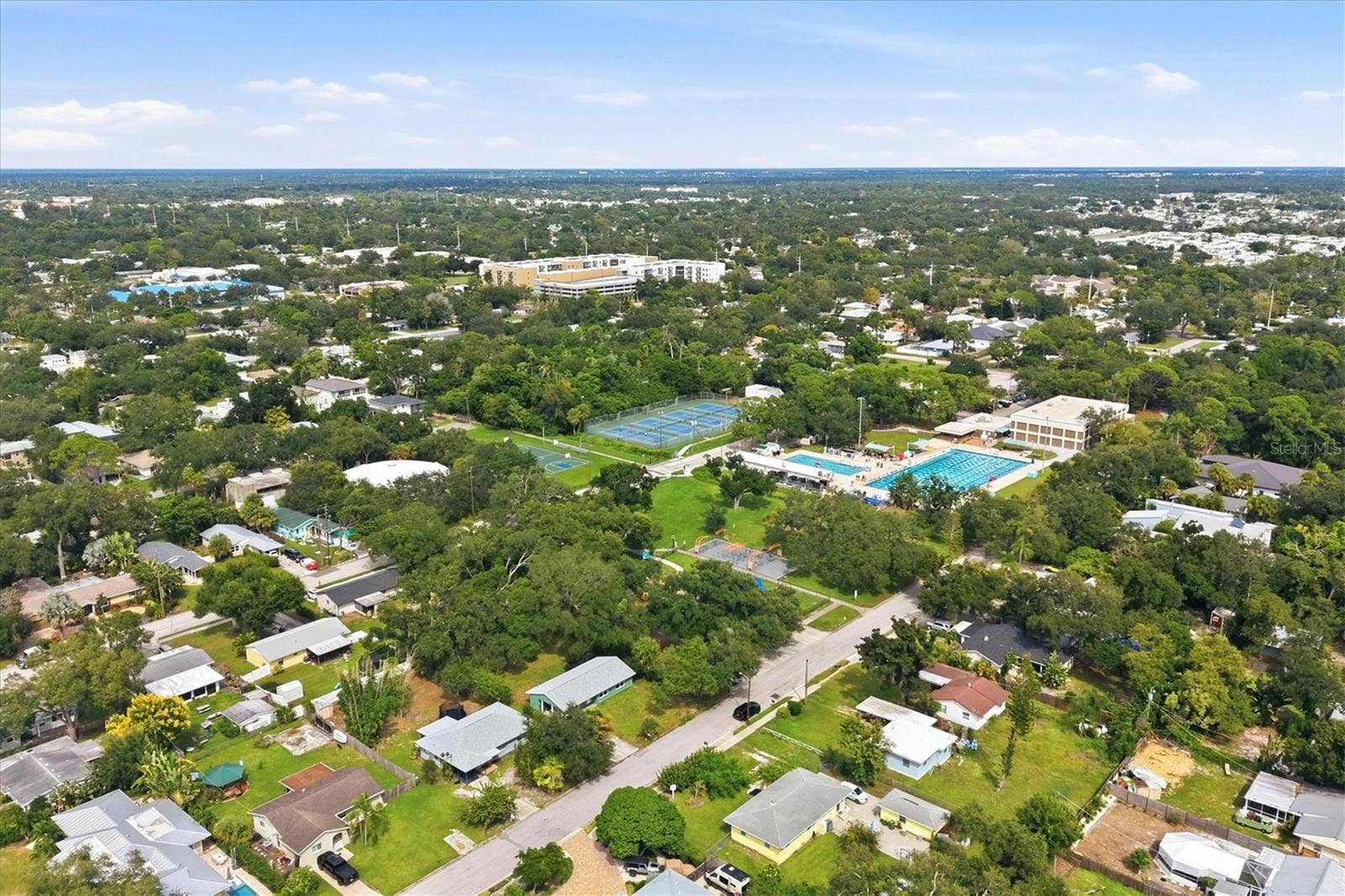 2533 HAWTHORNE STREET, Sarasota, FL 34239 2533 HAWTHORNE STREET, Sarasota, FL 34239