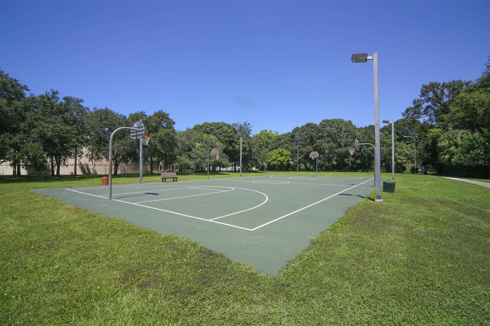 2533 HAWTHORNE STREET, Sarasota, FL 34239 2533 HAWTHORNE STREET, Sarasota, FL 34239