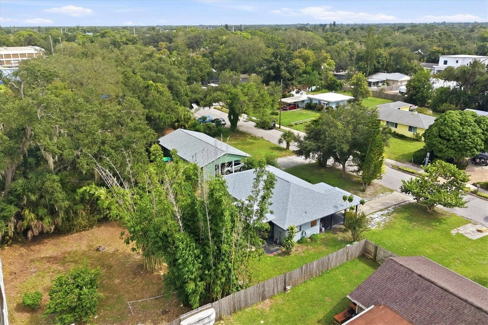 2533 HAWTHORNE STREET, Sarasota, FL 34239 2533 HAWTHORNE STREET, Sarasota, FL 34239