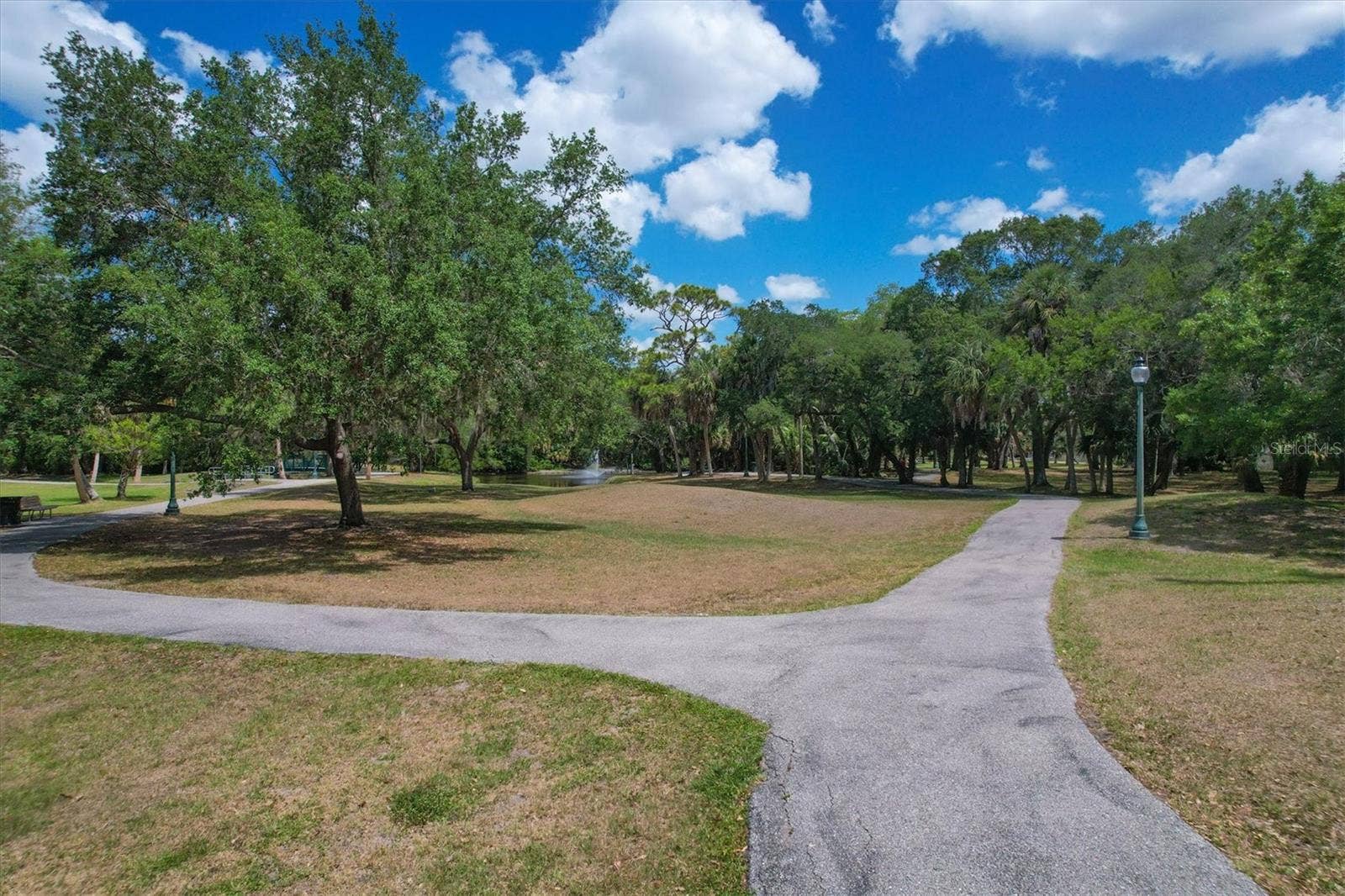2533 HAWTHORNE STREET, Sarasota, FL 34239 2533 HAWTHORNE STREET, Sarasota, FL 34239