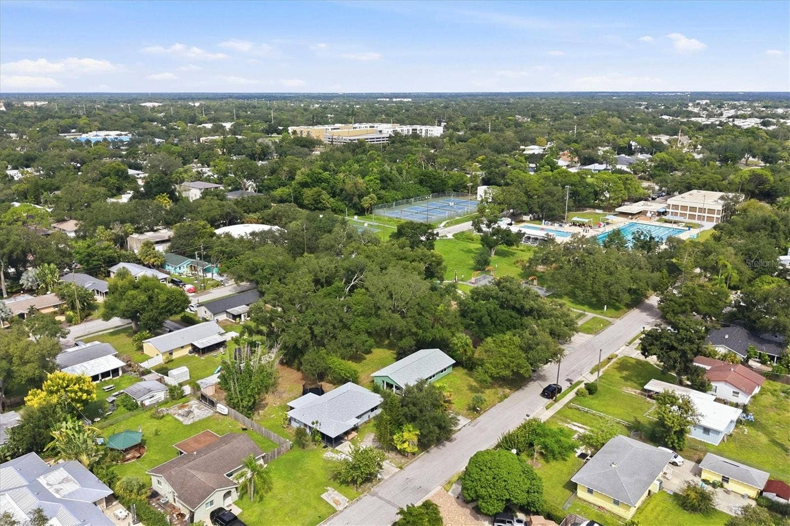 2533 HAWTHORNE STREET, Sarasota, FL 34239 2533 HAWTHORNE STREET, Sarasota, FL 34239