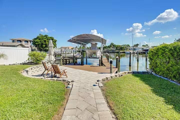 924 ARLINGTON ROAD, Palmetto, FL 34221