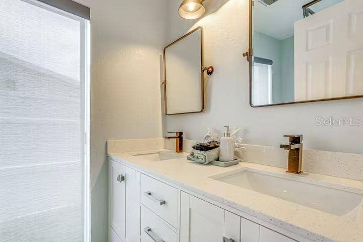 924 ARLINGTON ROAD, Palmetto, FL 34221
