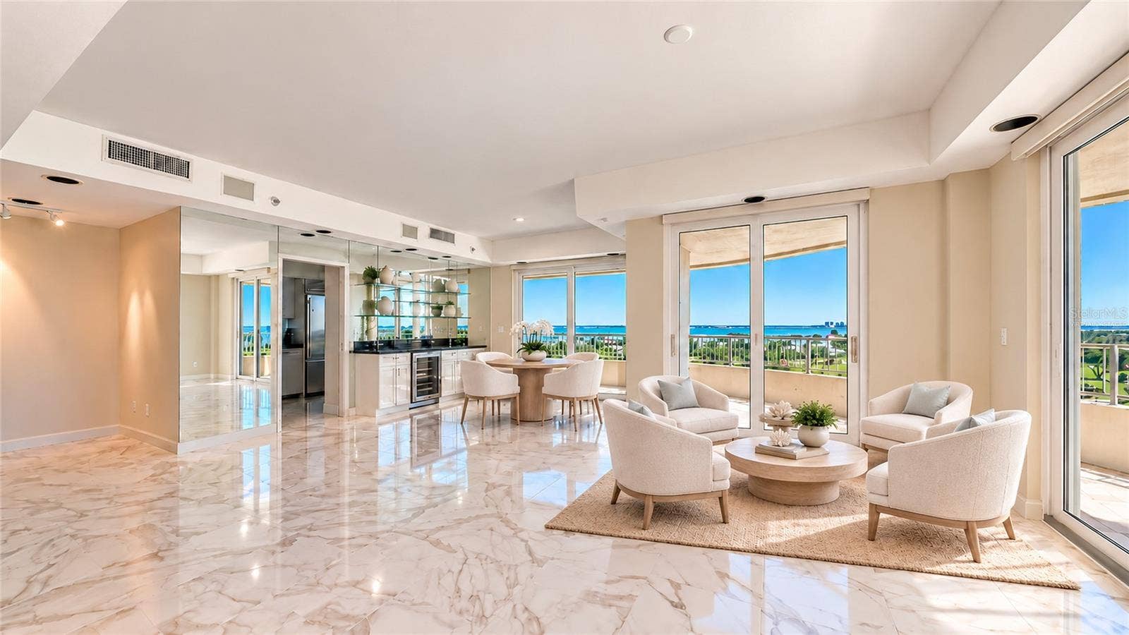 775 LONGBOAT CLUB RD, 1008-1007, Longboat Key, FL 34228 *Virtually Staged