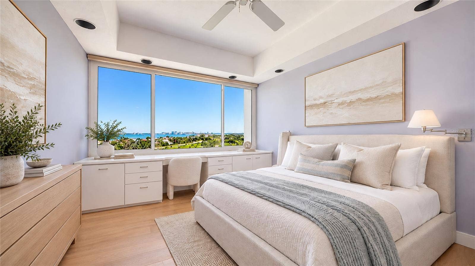 775 LONGBOAT CLUB RD, 1008-1007, Longboat Key, FL 34228 *Virtually Staged