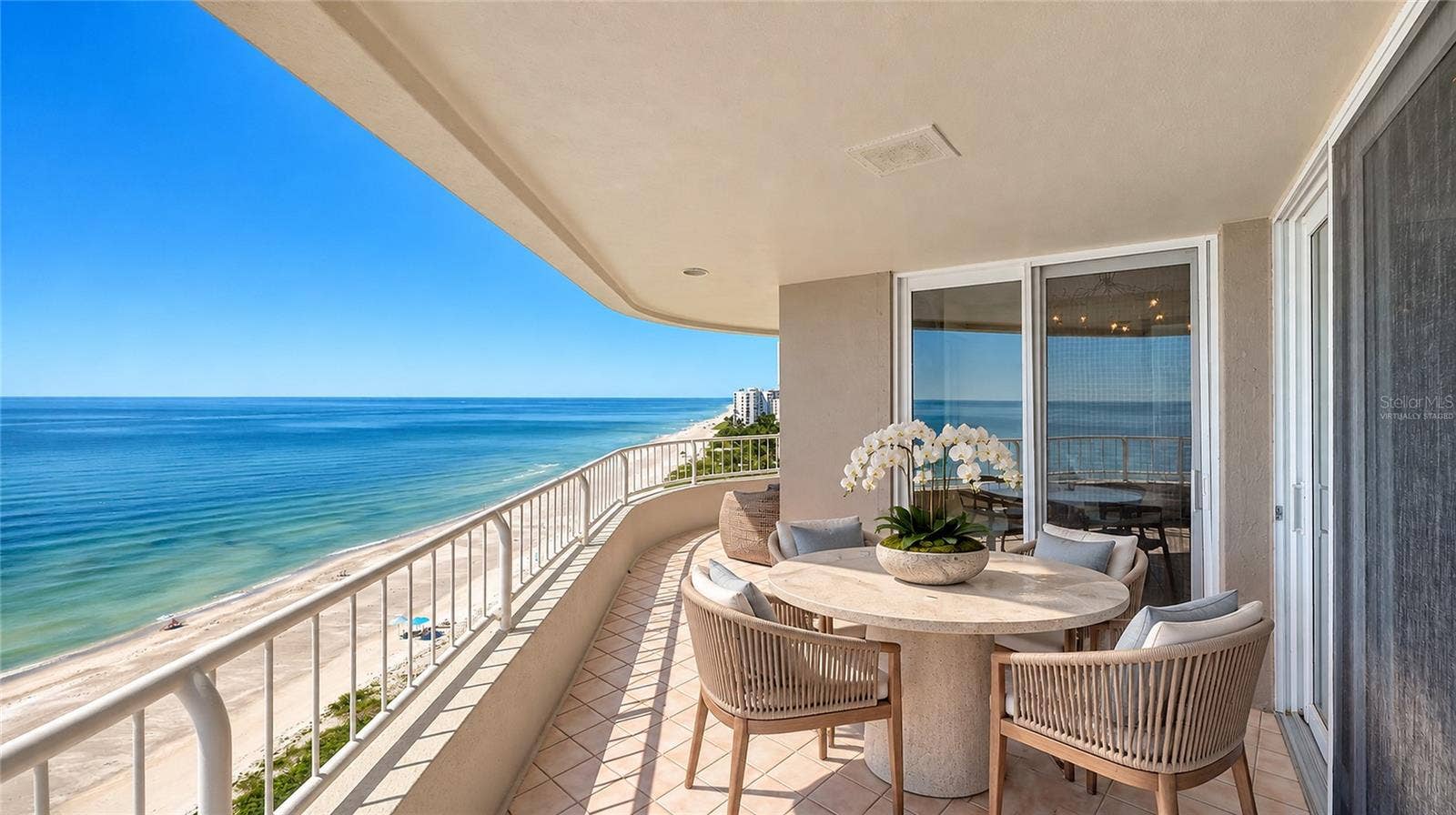 775 LONGBOAT CLUB RD, 1008-1007, Longboat Key, FL 34228 *Virtually Staged