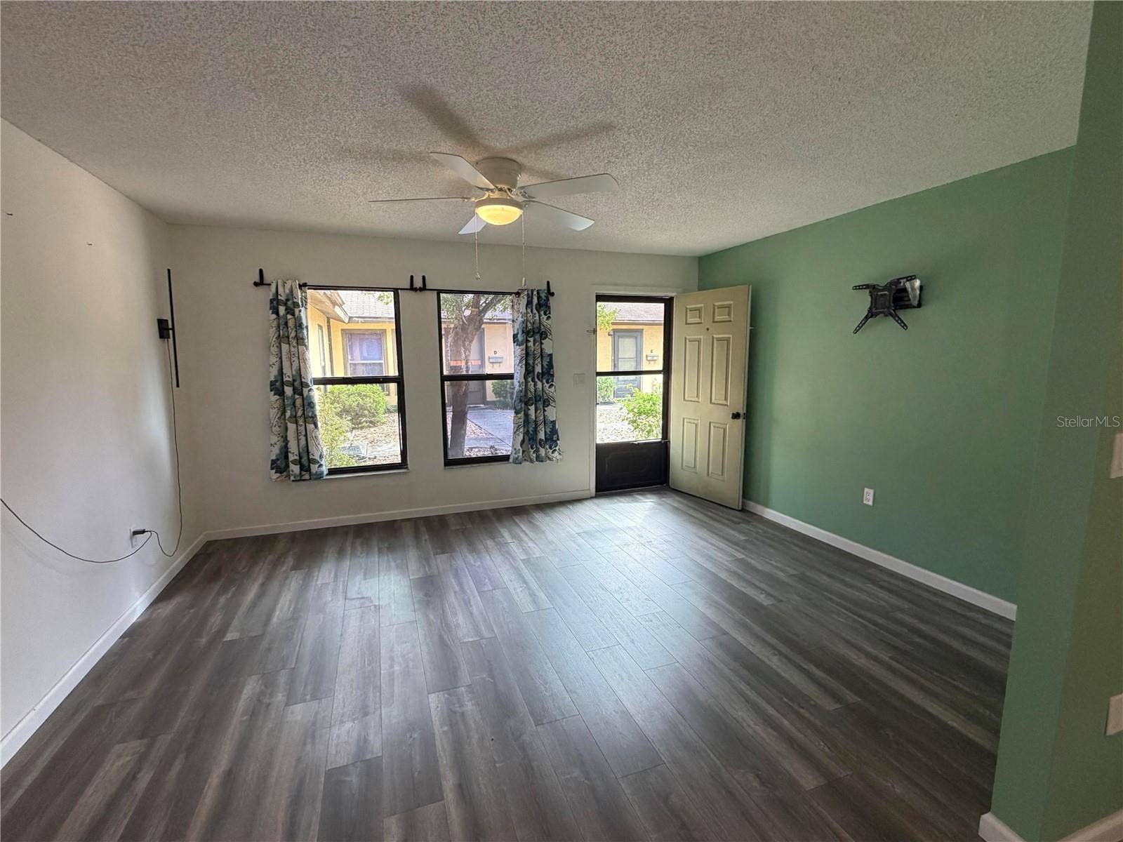 2006 7TH AVENUE W, #B, Bradenton, FL 34205 2006 7TH AVENUE W, #B, Bradenton, FL 34205