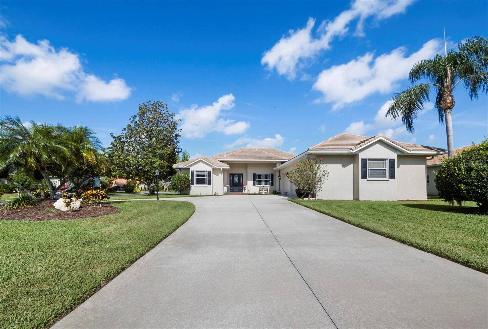6643 BUTLERS CREST DRIVE, Bradenton, FL 34203 6643 BUTLERS CREST DRIVE, Bradenton, FL 34203