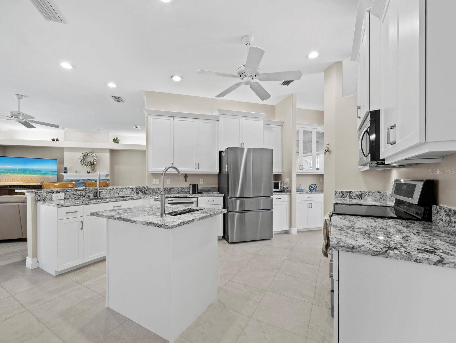 6643 BUTLERS CREST DRIVE, Bradenton, FL 34203 6643 BUTLERS CREST DRIVE, Bradenton, FL 34203