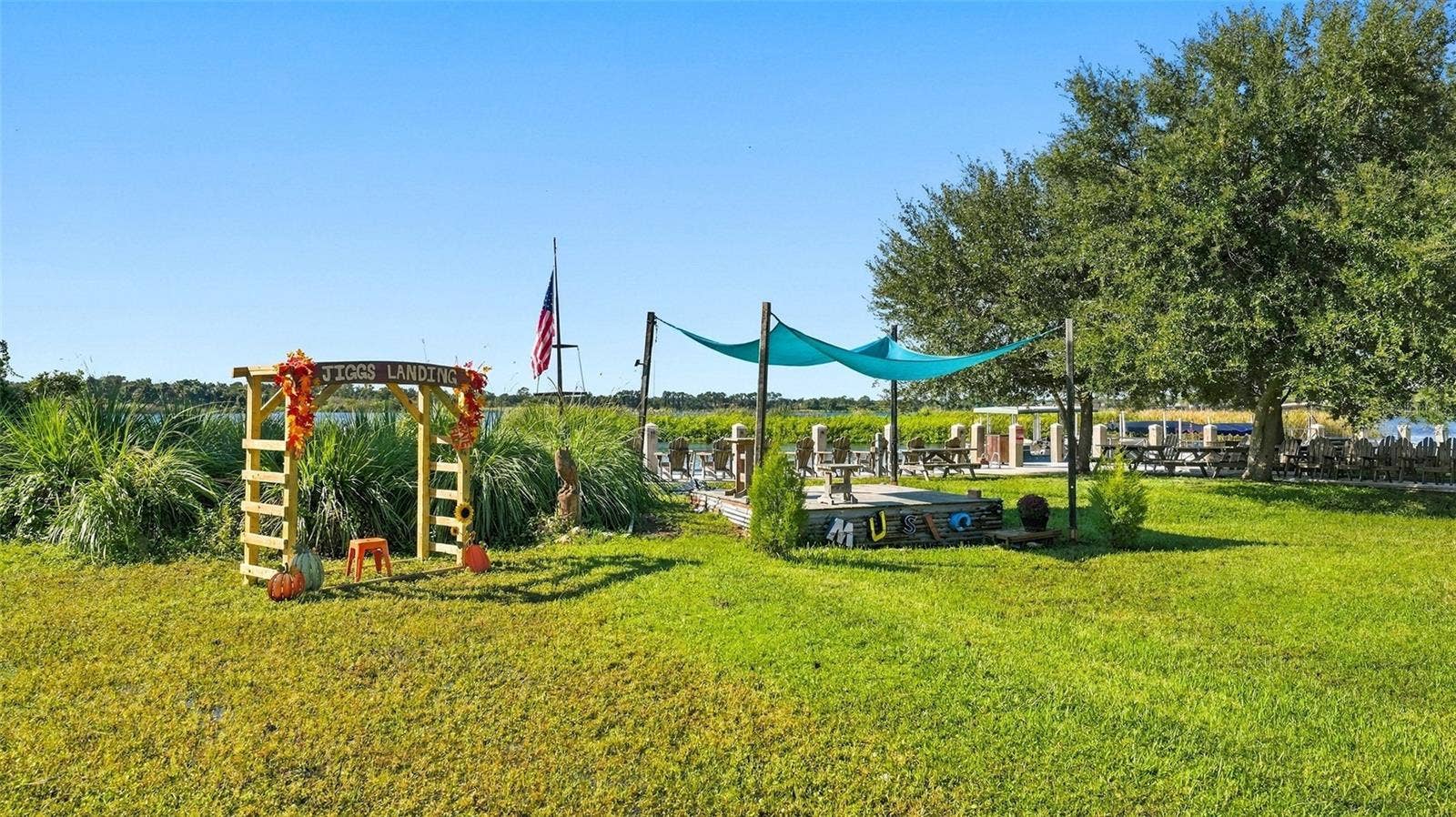 6618 68TH STREET E, Bradenton, FL 34203 6618 68TH STREET E, Bradenton, FL 34203