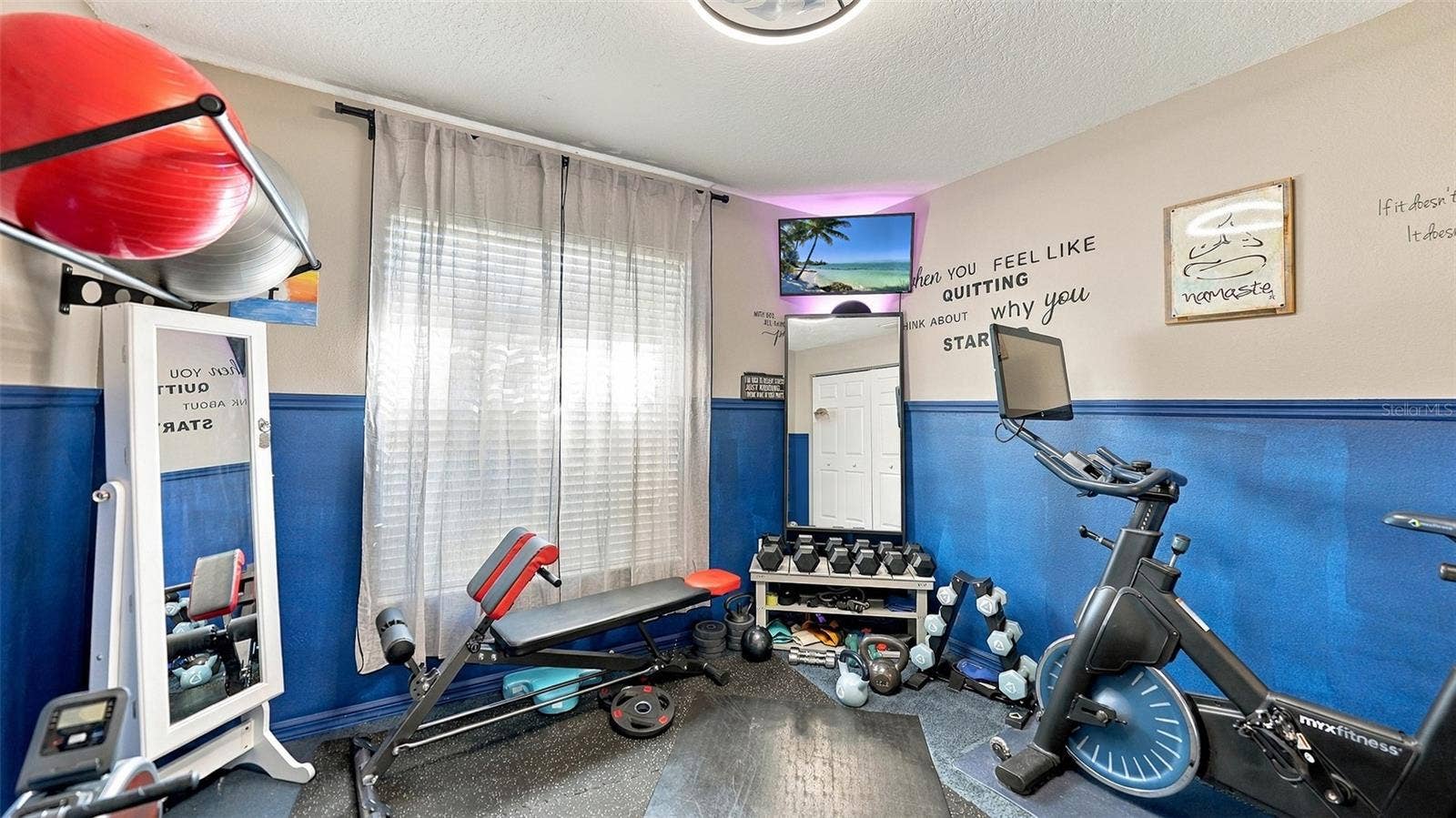 6618 68TH STREET E, Bradenton, FL 34203 6618 68TH STREET E, Bradenton, FL 34203