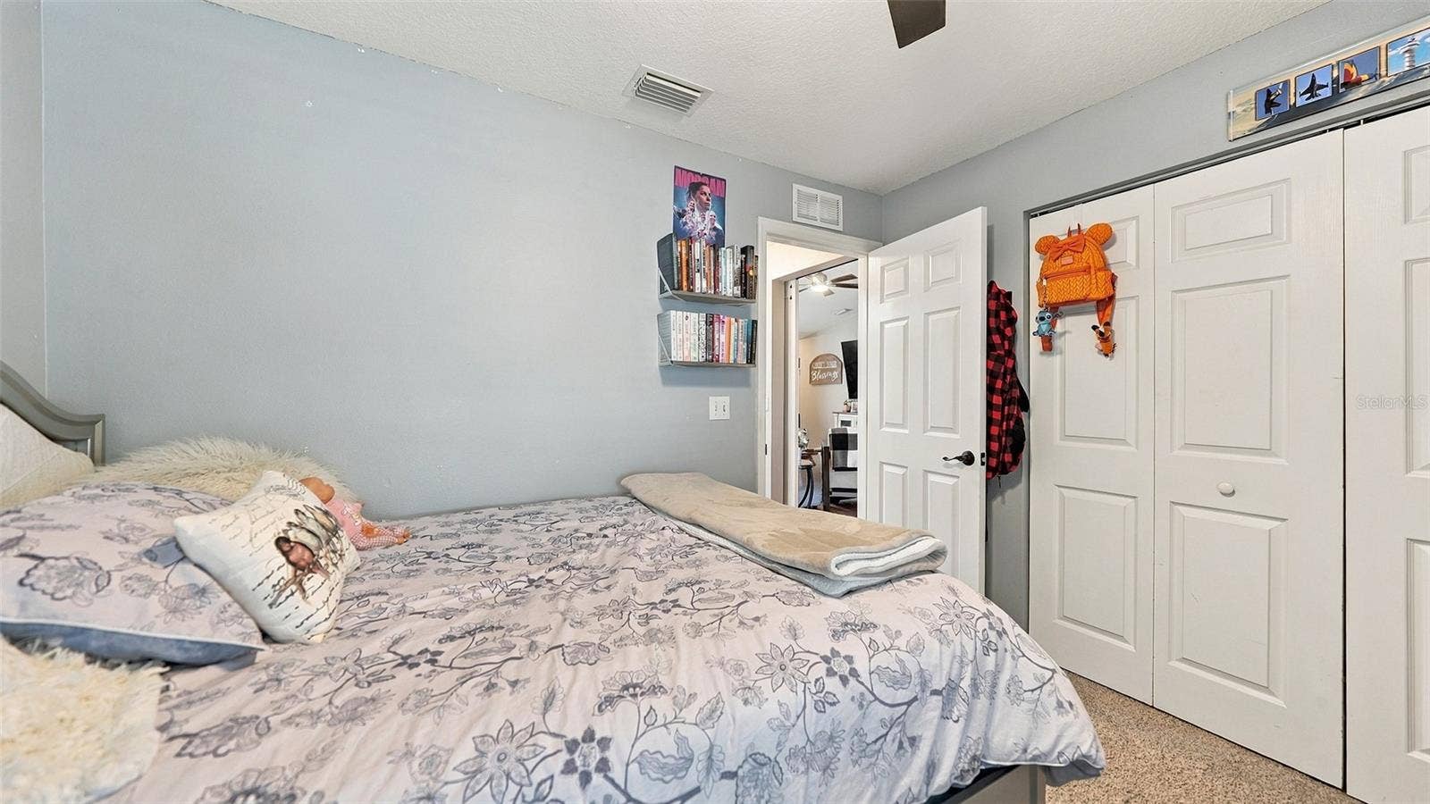6618 68TH STREET E, Bradenton, FL 34203 6618 68TH STREET E, Bradenton, FL 34203