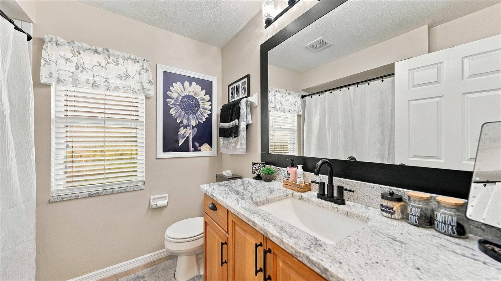 6618 68TH STREET E, Bradenton, FL 34203 6618 68TH STREET E, Bradenton, FL 34203